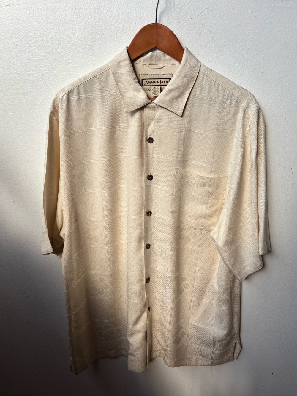 Jamaica Jaxx Men's Short-Sleeve Beige Button-Down Camp Shirt